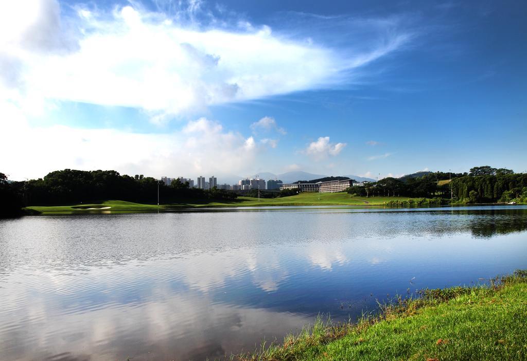 シェンヂェン キャッスル ゴルフ ホテル 深セン市 エクステリア 写真